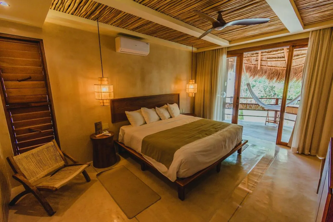 ****  Hotel Carolina Bacalar Mexico
